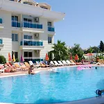 Verona 3* Μαρμαρίς