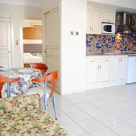 Verona 아파트호텔